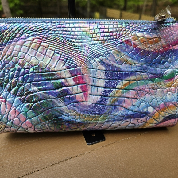 Brahmin Elope Melbourne Daisy Wristlet Clutch NWT - Picture 3 of 10